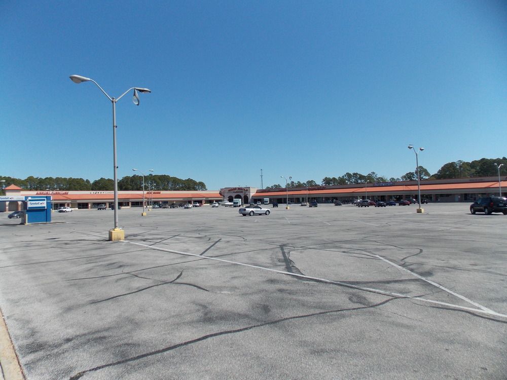 Panama Plaza: 1350 W 15th St, Panama City, FL 32401